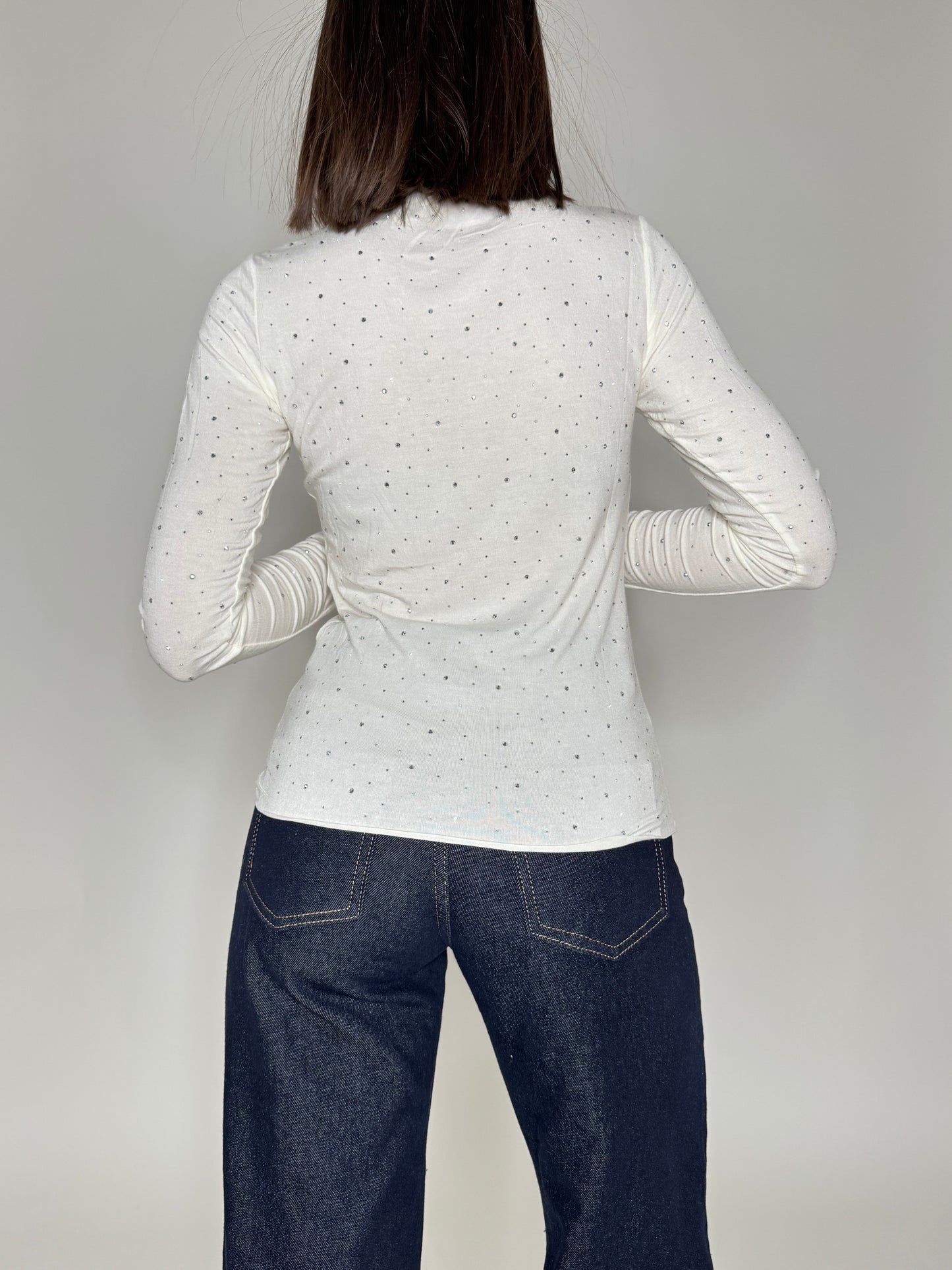 Maglia taglio laser mezzo collo in misto viscosa strass Bianco latte