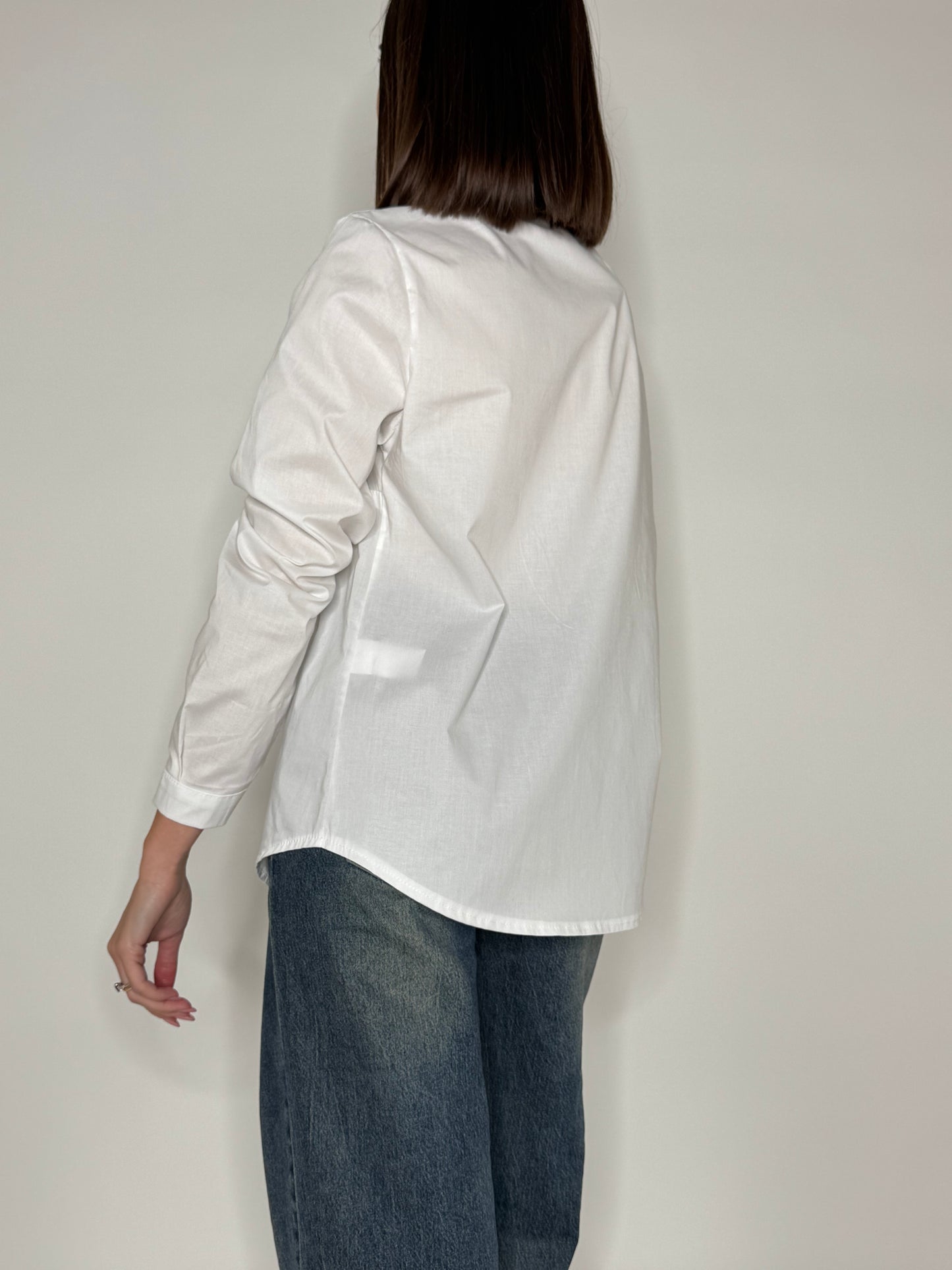 Camicia bianca taglio morbido