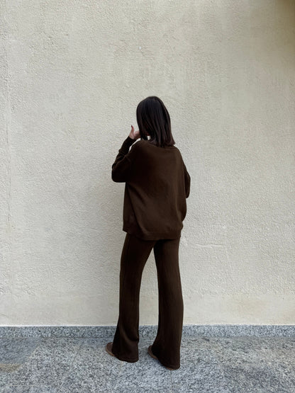 Completo in maglia scollo a v Cioccolato