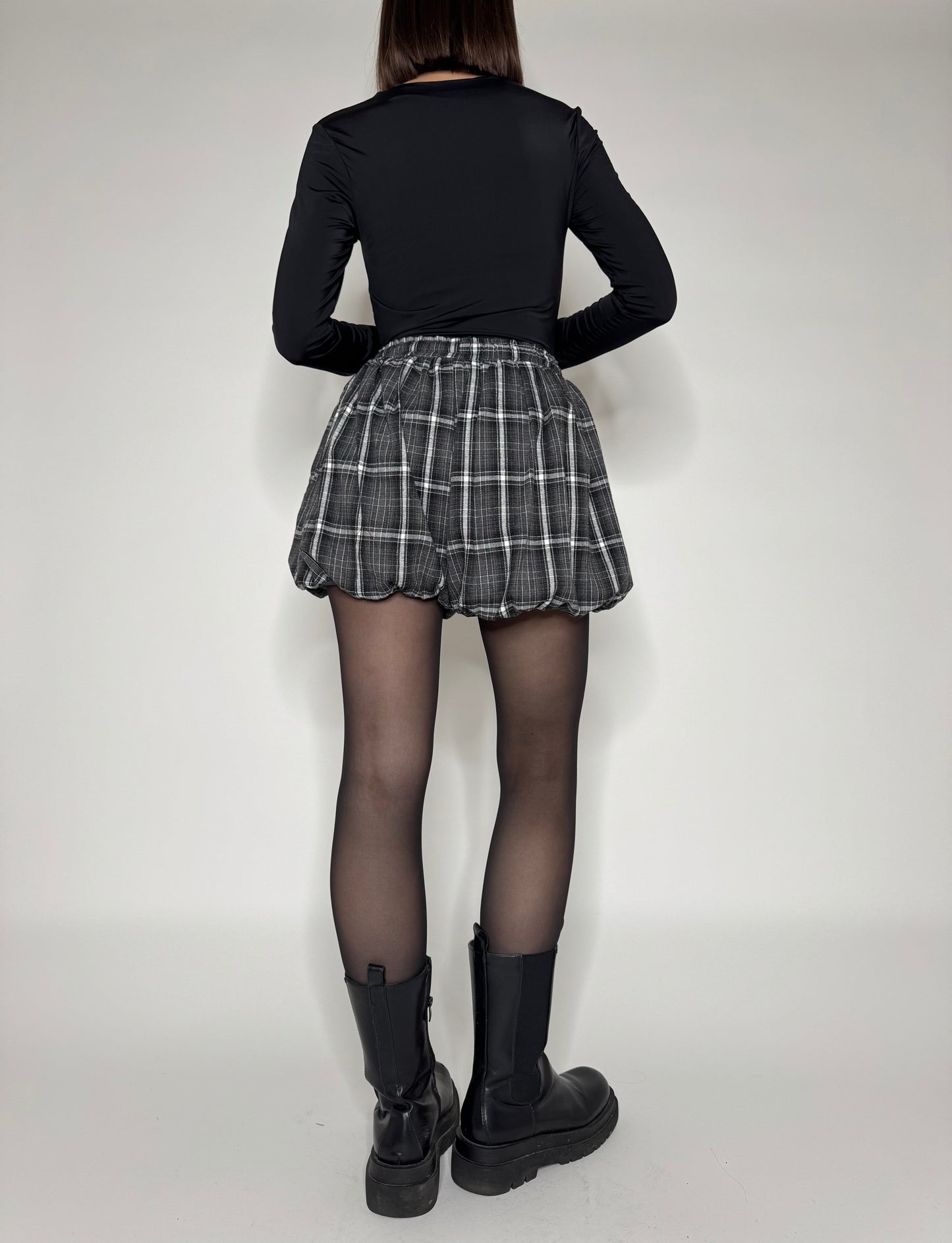 Pantaloncino fantasia scozzese a palloncino base nero