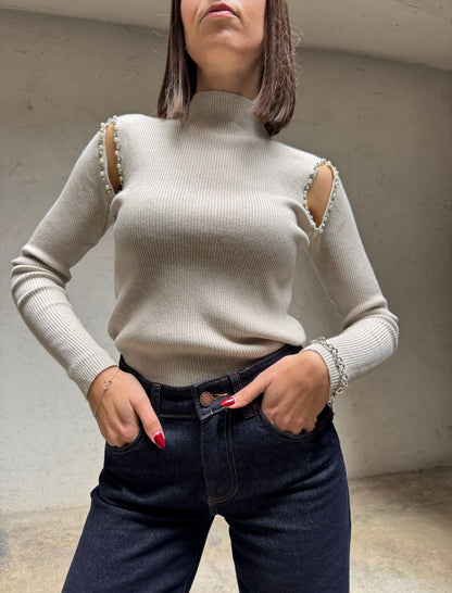 Maglia mezzo collo gioiello cut out in calda viscosa a costine Tortora