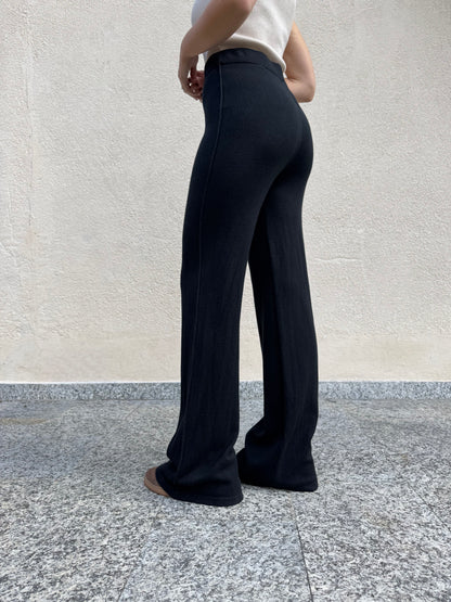 Completo in maglia scollo a v Nero