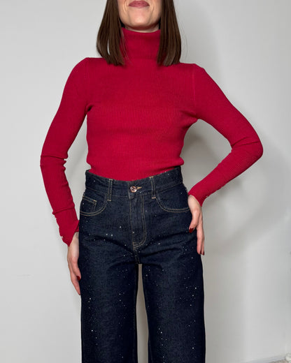 Maglia dolcevita in calda viscosa a costine Rossa