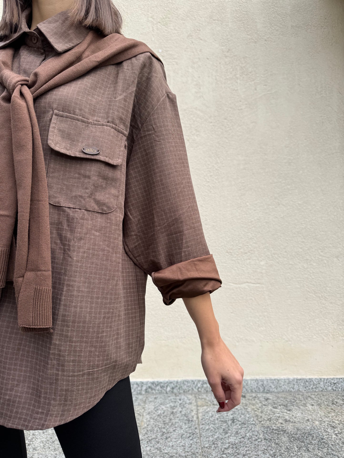 Camicia a quadretti con finto maglioncino/scialle Cioccolato