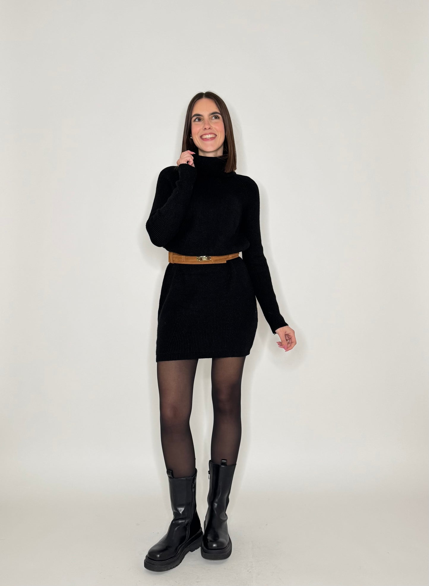 Abito calda viscosa collo alto morbido Nero