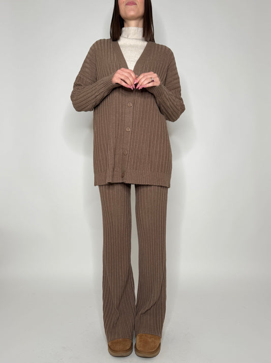 Completo in maglia calda viscosa cardigan Cappuccino