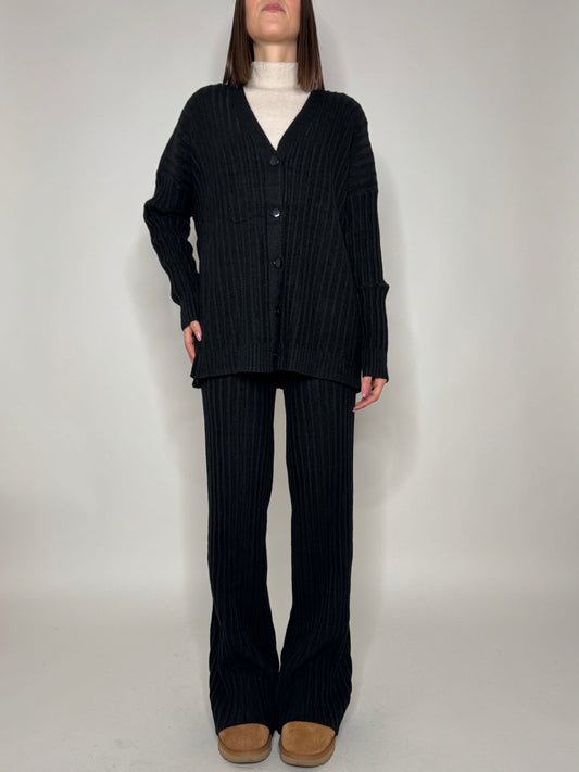 Completo in maglia calda viscosa cardigan Nero