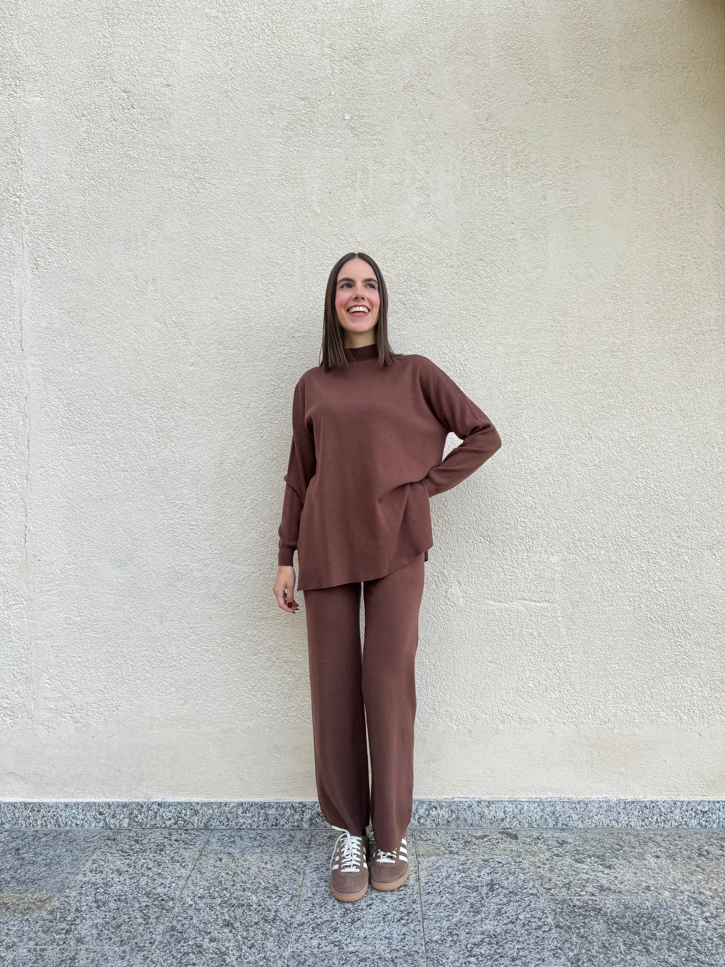 Completo in maglia mezzo collo Cioccolato