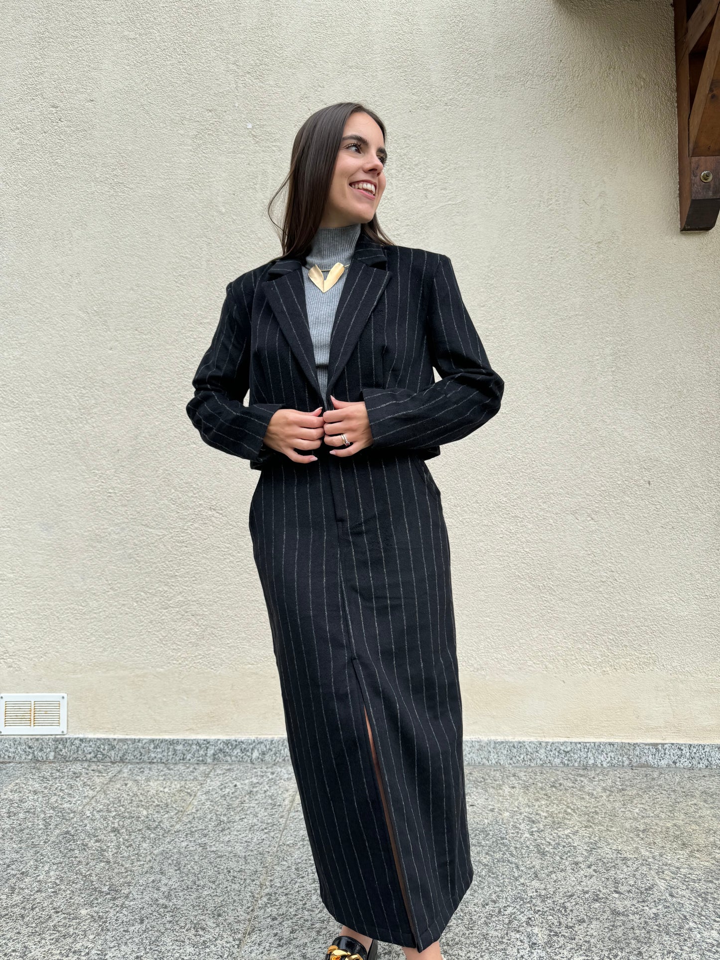 Giacca gessata in misto lana