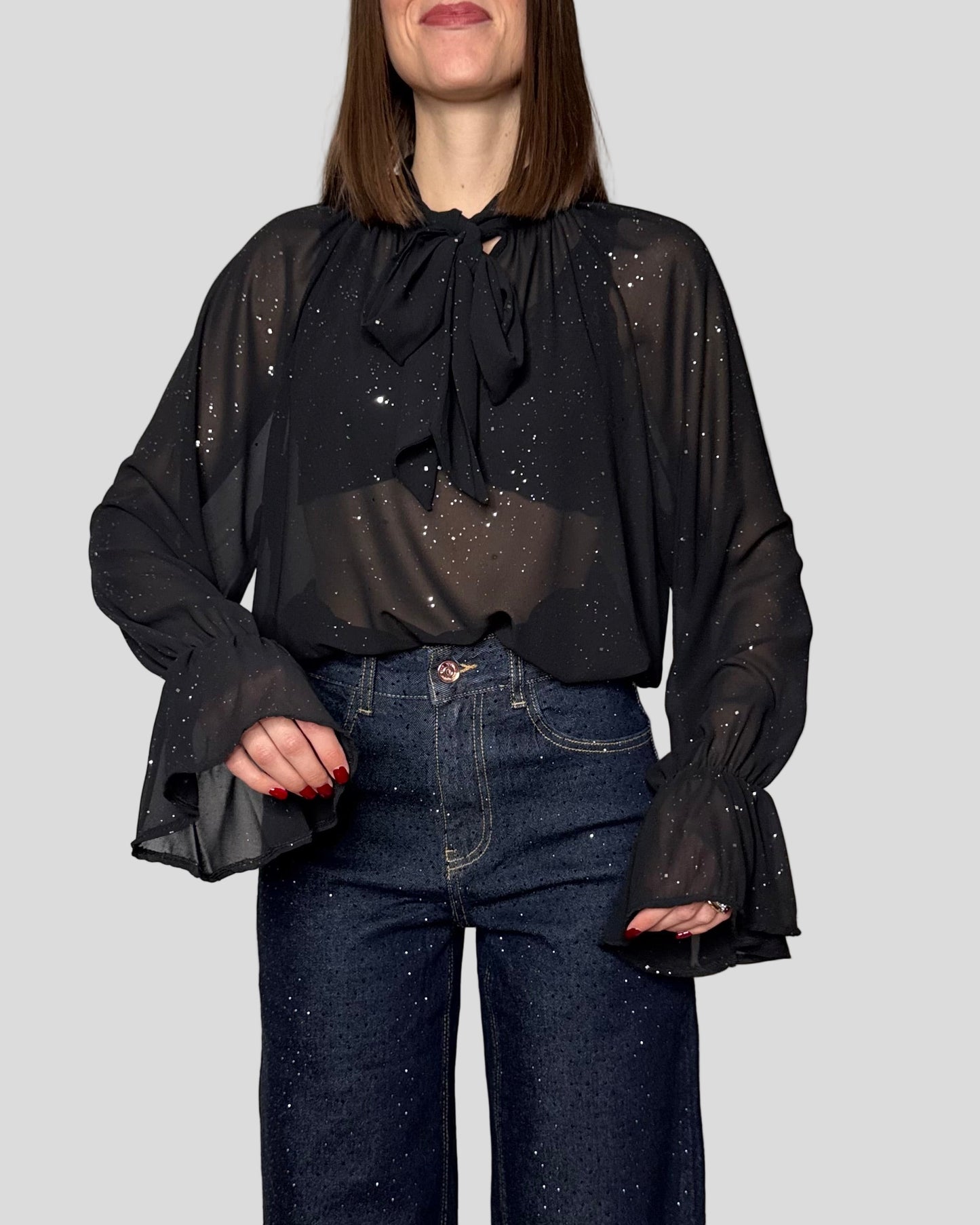 Camicia Soft velata con fiocco nero