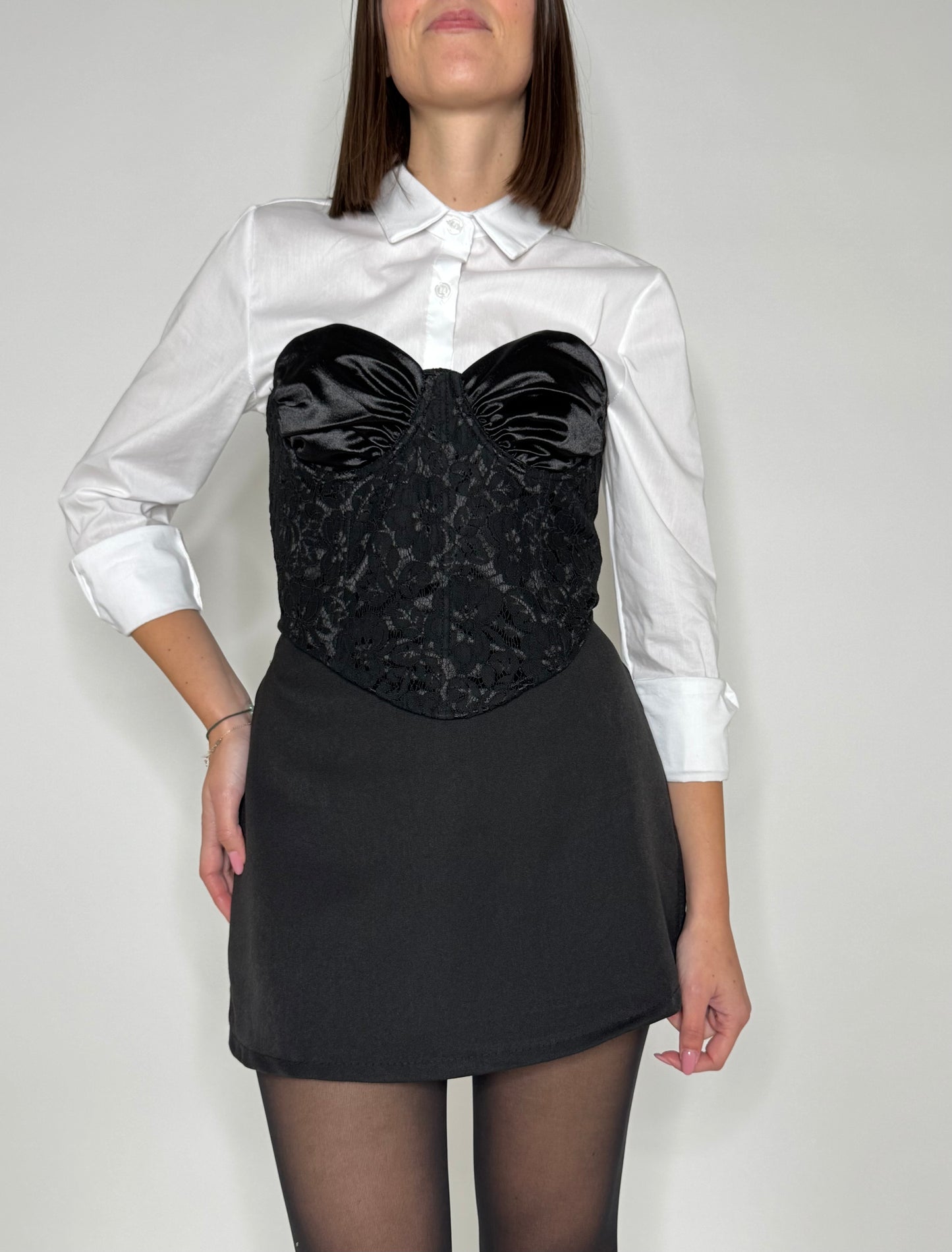 Corsetto steccato in pizzo