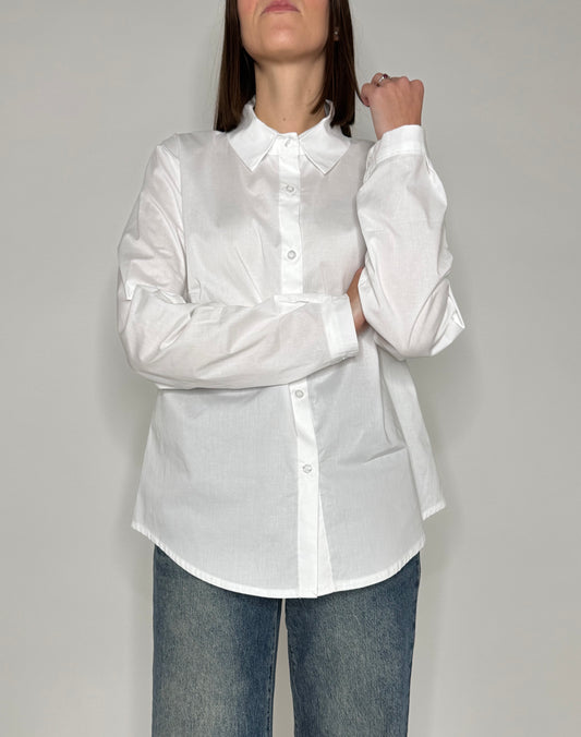 Camicia bianca taglio morbido