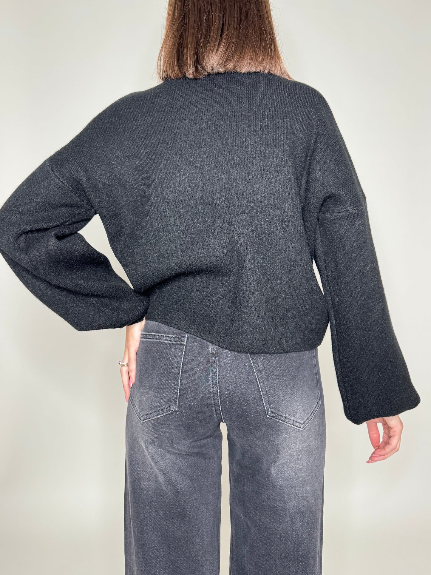 Pull Letizia mezzo collo in calda viscosa Nero