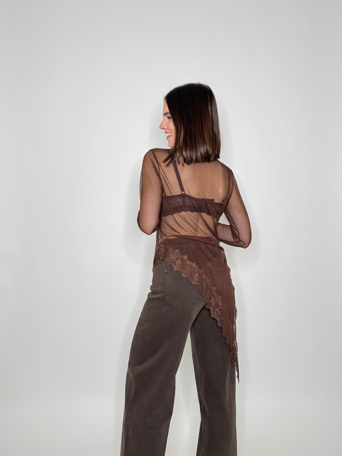 Maglia tulle e pizzo asimmetrica Cioccolato