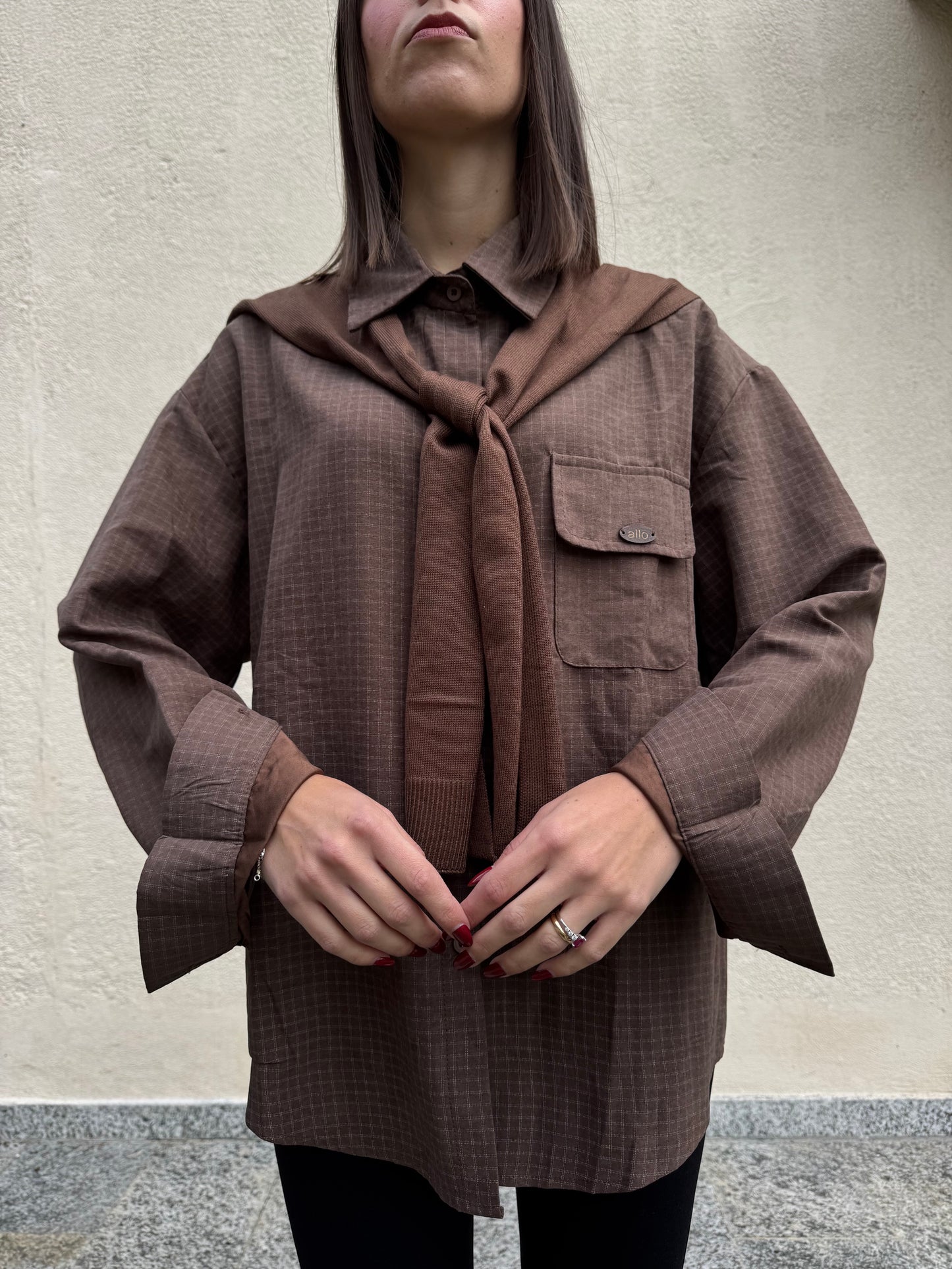 Camicia a quadretti con finto maglioncino/scialle Cioccolato
