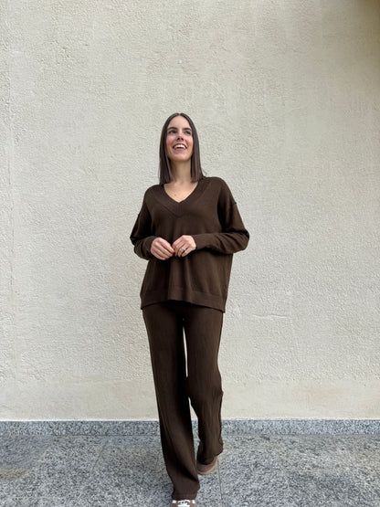 Completo in maglia scollo a v Cioccolato