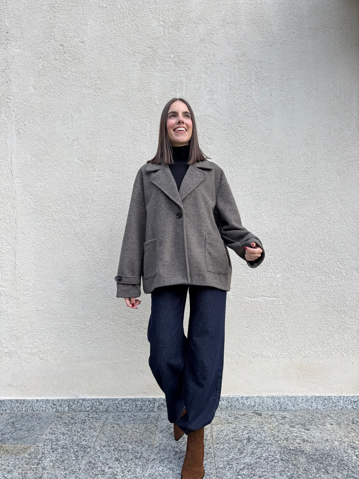 Cappotto corto monopetto moro