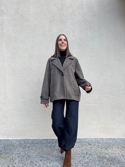 Cappotto corto monopetto moro